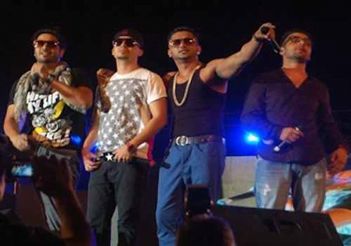 Mafia Mundeer- First Hiphop group in India
